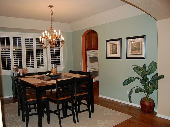 Formal dining room 