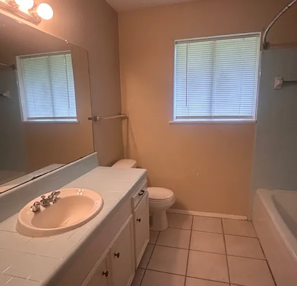 1208 Walnut Bend St — Photo 8