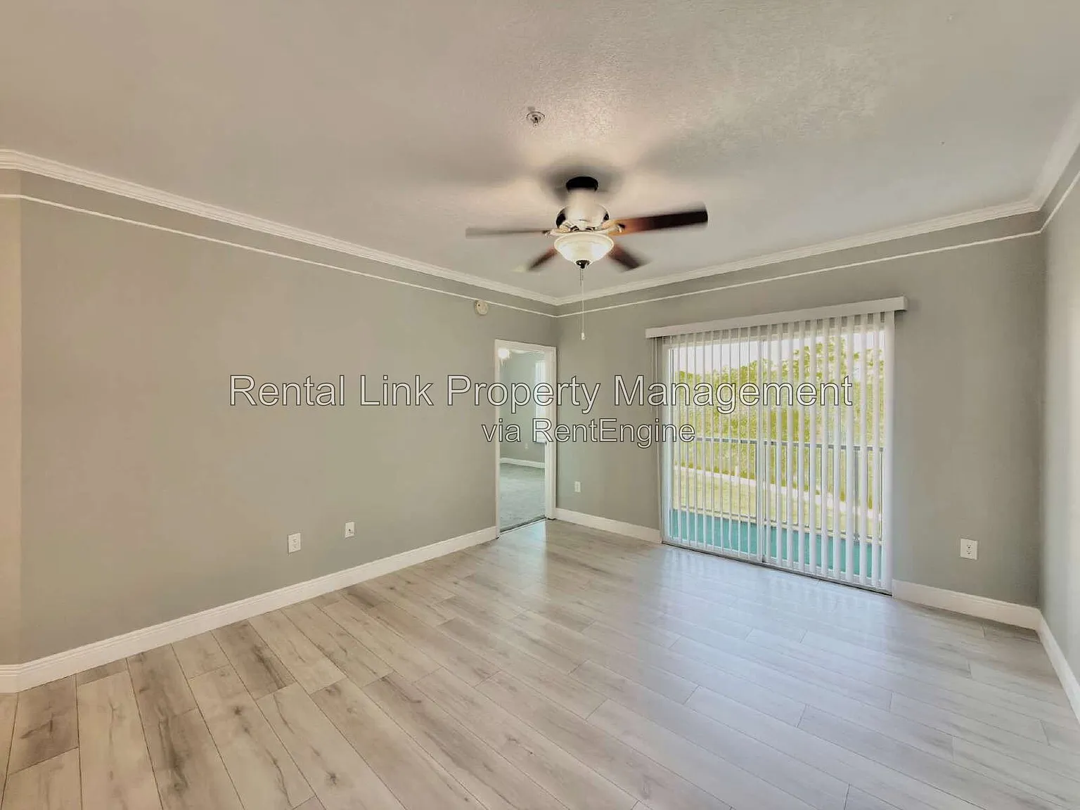 3 bed, 2.0 bath, 1336 sqft, $1,595 — Photo 2