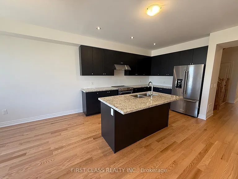 533 Vine Cliff Blvd — Photo 4