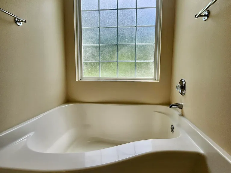 1375 Hopton Cir — Photo 14