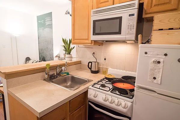 Rented by J Misrahi Realty Corp | media 5