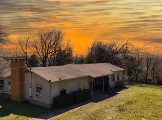 2304 NE Loop 7, Athens, TX 75752