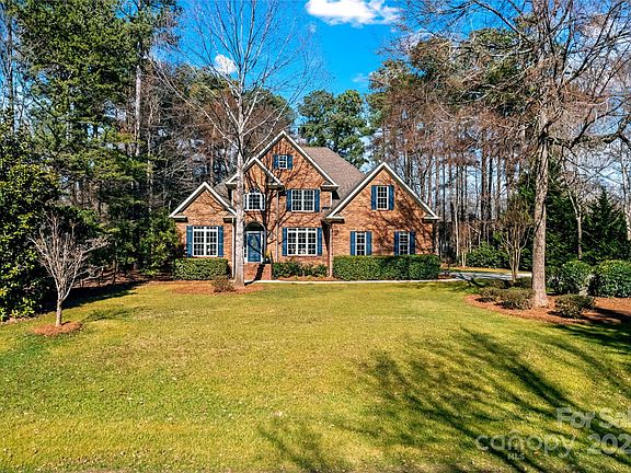 2nd image of 109 Gannett Dr