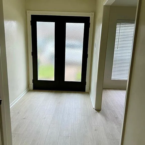 495 Yorktown Ln — Photo 3