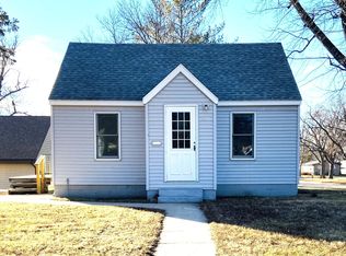 1168 Prospect Ave, Windom, MN 56101