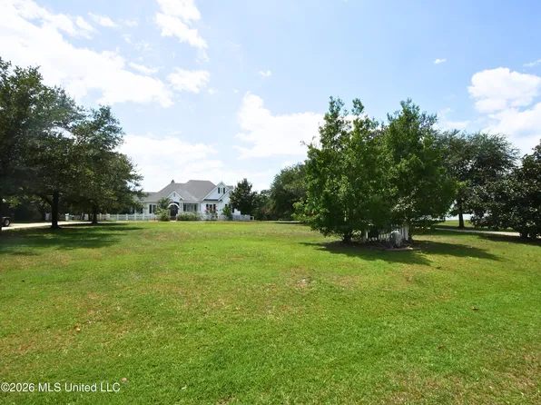 5037 Longbow Dr, Kiln, MS 39556