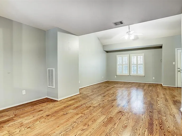 934 E Heights Hollow Ln — Photo 6