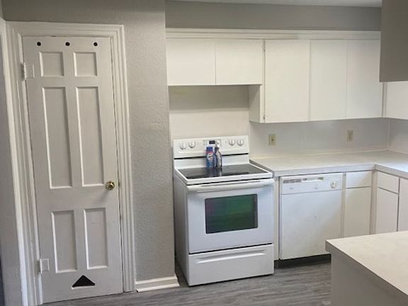 4th image of 2118 Palm St