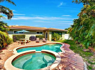 390 N Juno Ln, Juno Beach, FL 33408