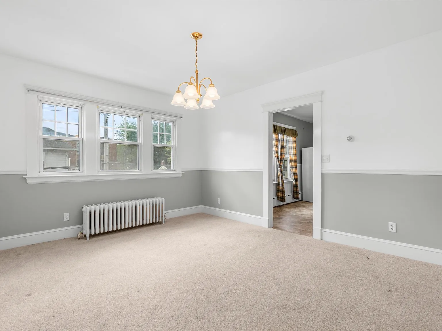 2 bed, 1100 sqft, $2,100 — Photo 2