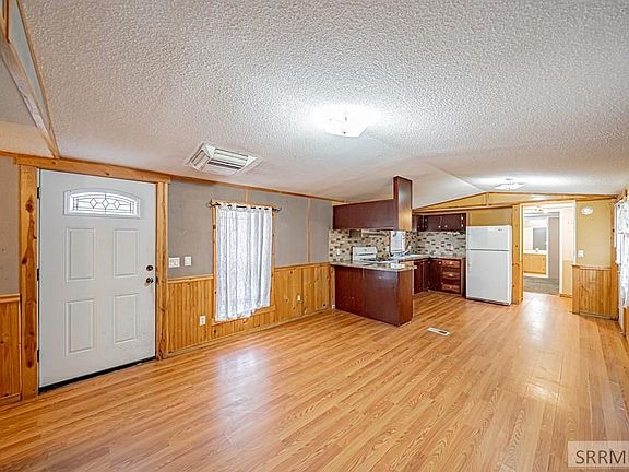 5th image of 2125 Whispering Pines Dr