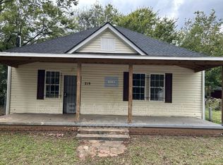 219 N 8th St, Griffin, GA 30223