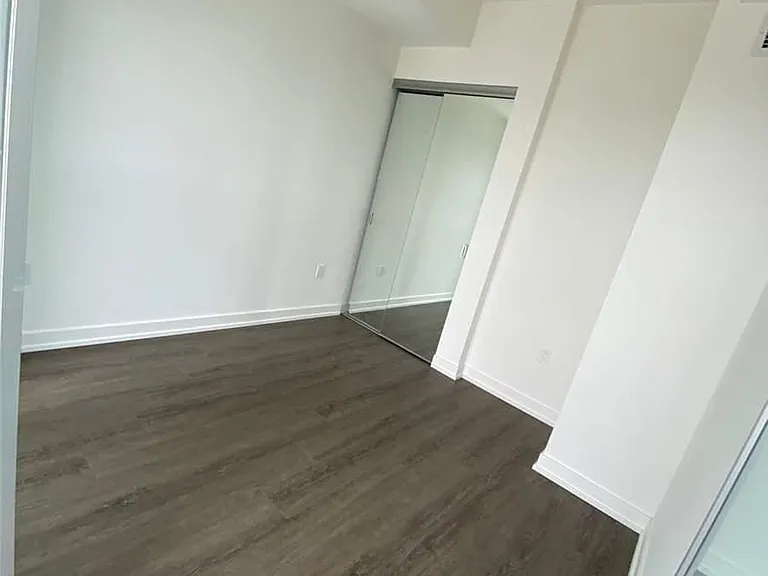 1 Yorkville Ave #2409 — Photo 11