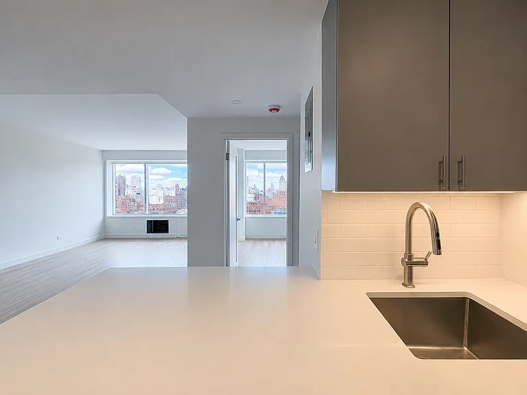 175 W 87th St #16H — Photo 11