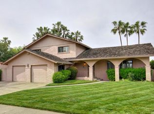 11 Sail Ct, Sacramento, CA 95831