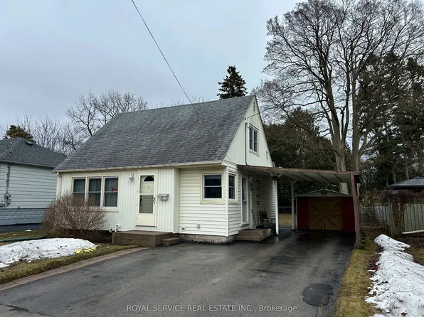 27 Caroline St, Pt Hope, ON L1A 1Y6