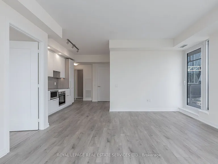 28 Freeland St #1307 — Photo 13
