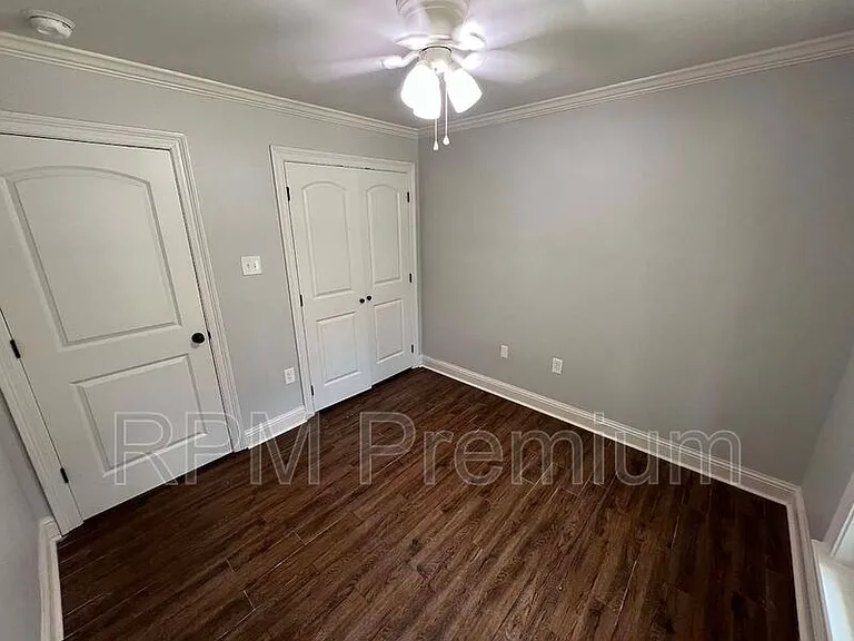 13235 Country Park Ave — Photo 38
