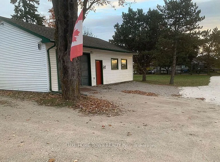 Building Photo - 2445 Hespeler Rd