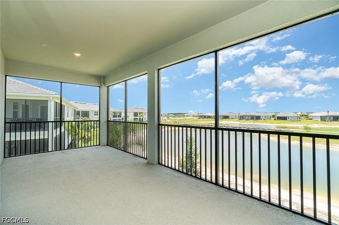 3 bed, 2.0 bath, 2110 sqft, $3,200 — Photo 1