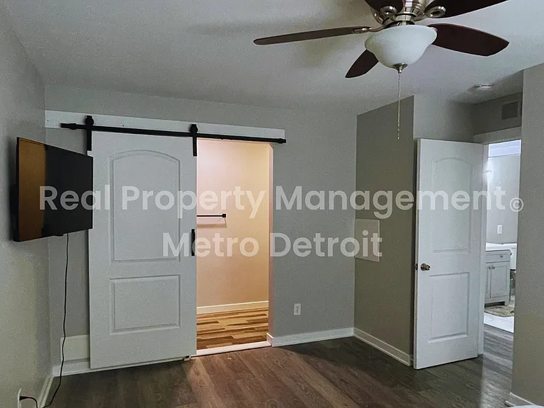 22148 Dante St #211 — Photo 16