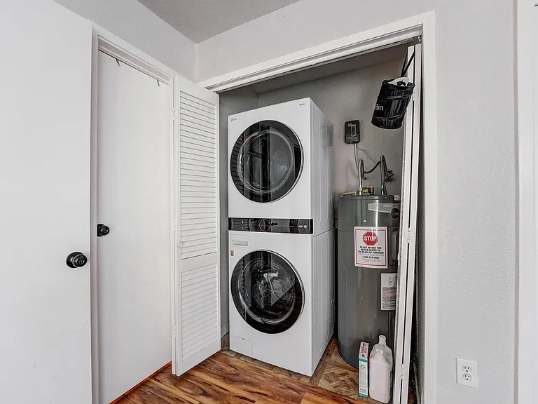 6001 Reims Rd #301 — Photo 23
