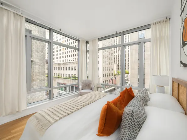 18 West 48th Street image 7 of 19