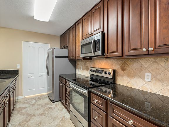 5th image of 3918 San Rocco Dr Unit 111