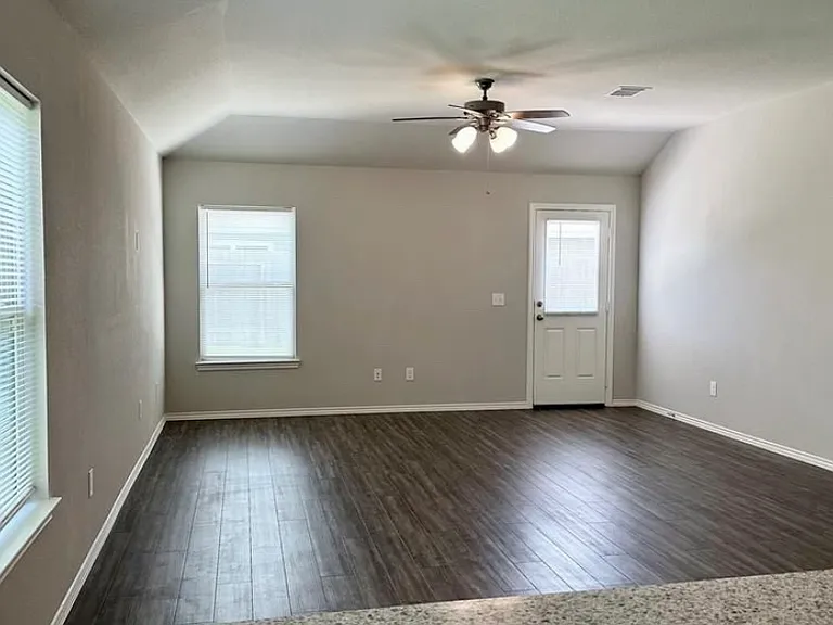 4310 Whisky River Dr — Photo 11