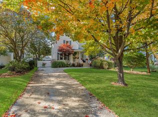 24 Robinson St S, Grimsby, ON L3M 3C4