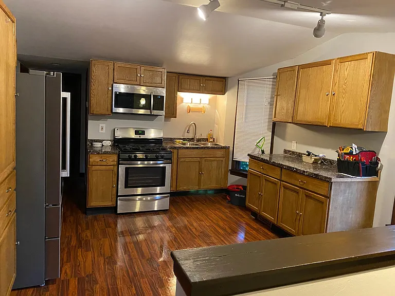 176 Aldrich Pl #UPPER — Photo 1