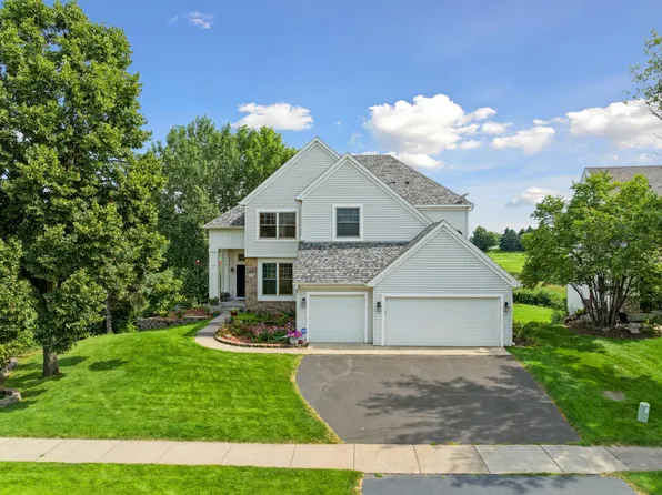 11251 Nassau Cir NE, Blaine, MN 55449