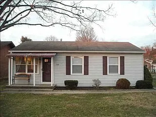 105 Meadow Ln photo 1