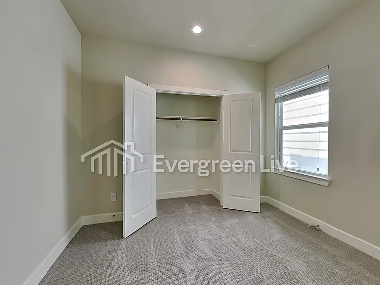 5734 Quinn Landing Rd — Photo 12