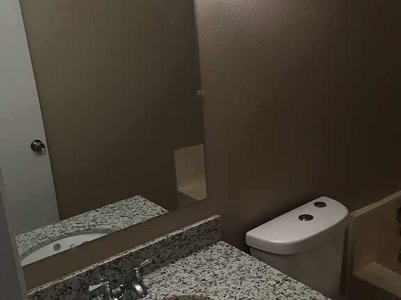3rd image of 2629 Parklane