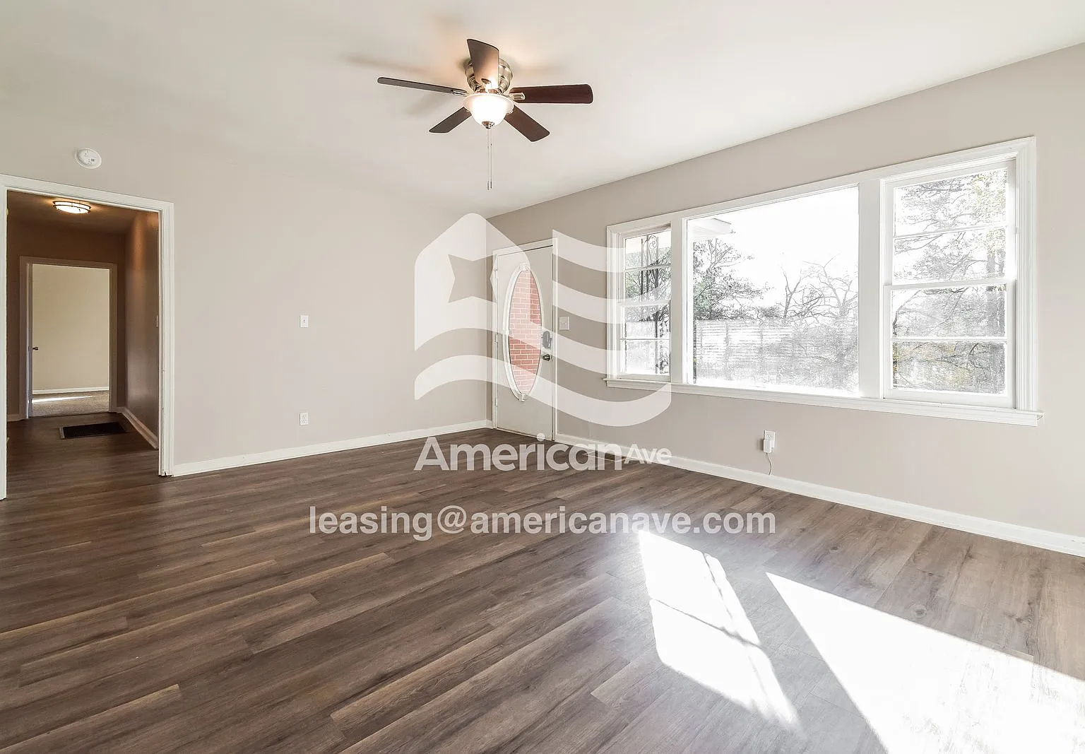 3 bed, 1.0 bath, 1325 sqft, $1,135 — Photo 2