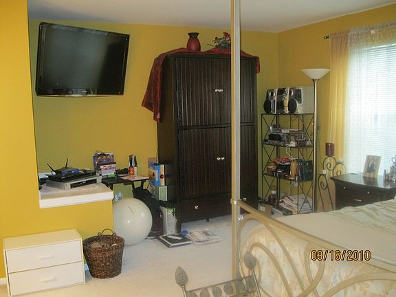 Master BR- flat screen mount stays