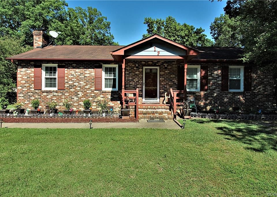 1st image of 512 Briarwood Cir