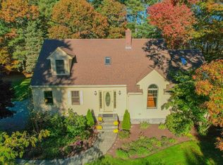 16 Bishop Rd, Rochester, MA 02770