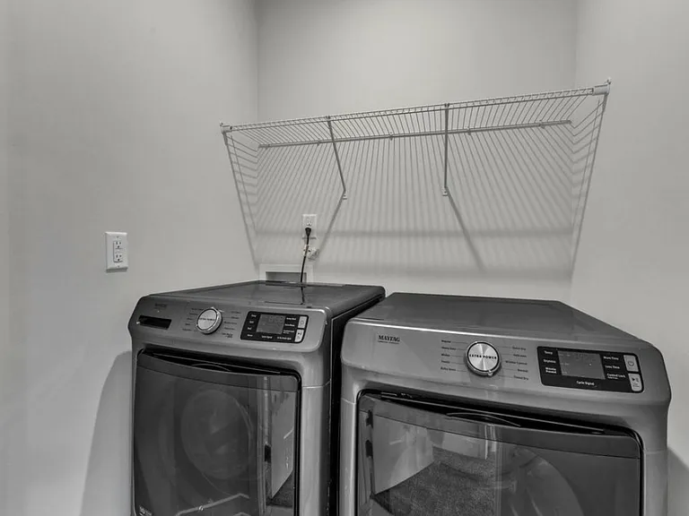 1011 Tannin Dr — Photo 35