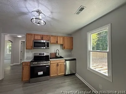 1 bed, 1.0 bath, 600 sqft, $1,000 — Photo 4