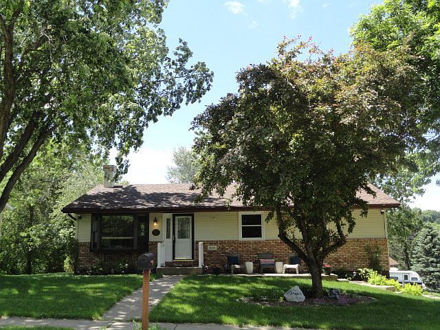 1st image of 917 Patricia Ann Dr