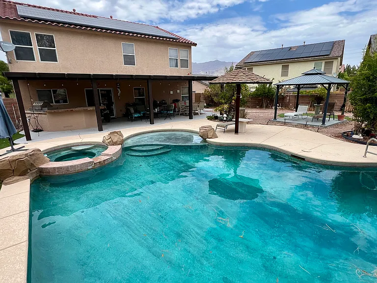4933 Naff Ridge Dr — Photo 2