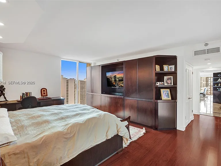 19355 Turnberry Way #26E — Photo 7