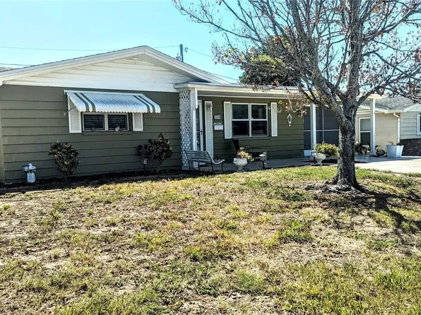 3300 Binder Dr, Holiday, FL 34691