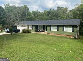 1638 Grandeus Ln SW, Stone Mountain, GA