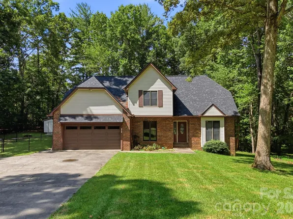 218 Westwood Dr, Morganton, NC 28655