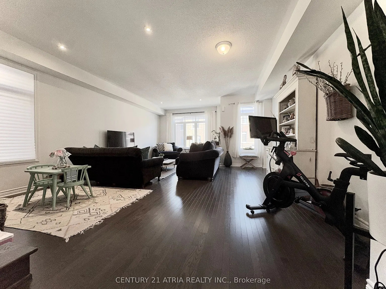 3 bed, $3,100 — Photo 3