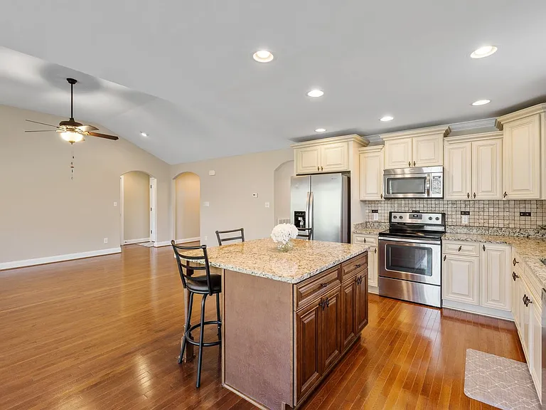 526 Cornucopia Ln — Photo 15